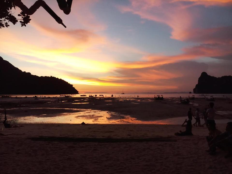 Stones Bar Dorm Rooms Koh Phi Phi Kültér fotó